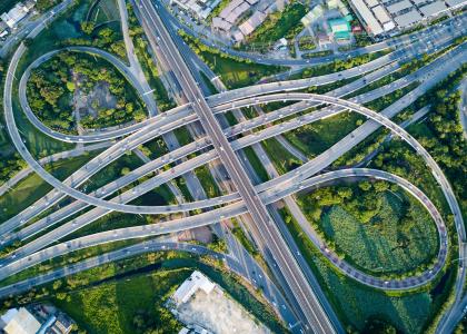 Qualité de l’air, consommation de carburant, fluidité du trafic : la régulation de vitesse en milieu urbain démontre ses bénéfices